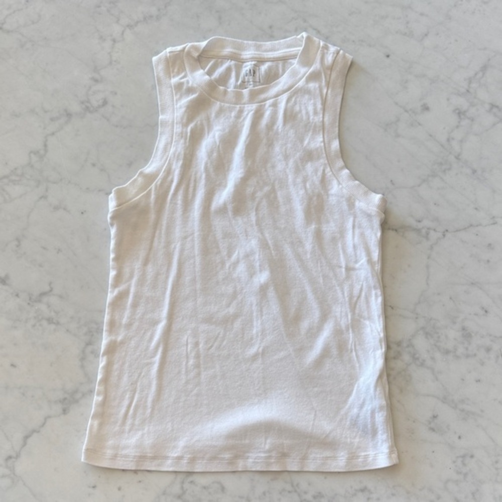 GAP White Tank Top XS Basic Cotton Sleeveless Everyday Essential